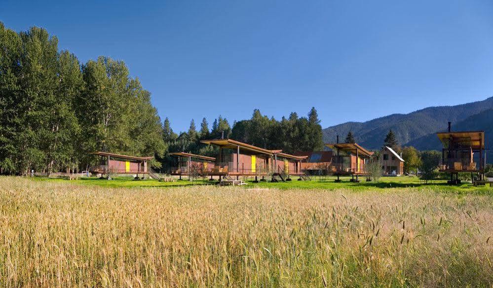 Rolling Huts Villa Mazama Exterior photo